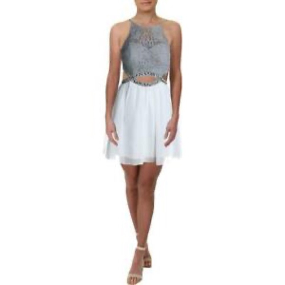 Dress - Picture 3 of 3